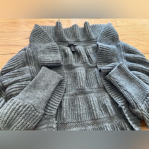 🖤 Puffy oversized grey cardigan - Picture 3 of 4